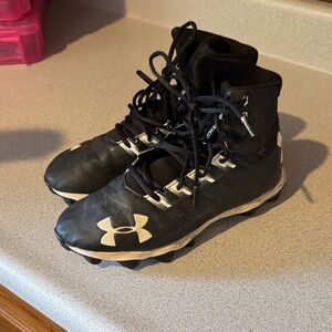 Under Armour Kids Black and White Cleats